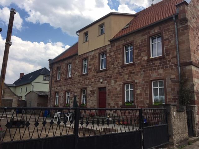 Karsdorf "Alte Schule" Im Burgenlandkreis Apartman Kültér fotó